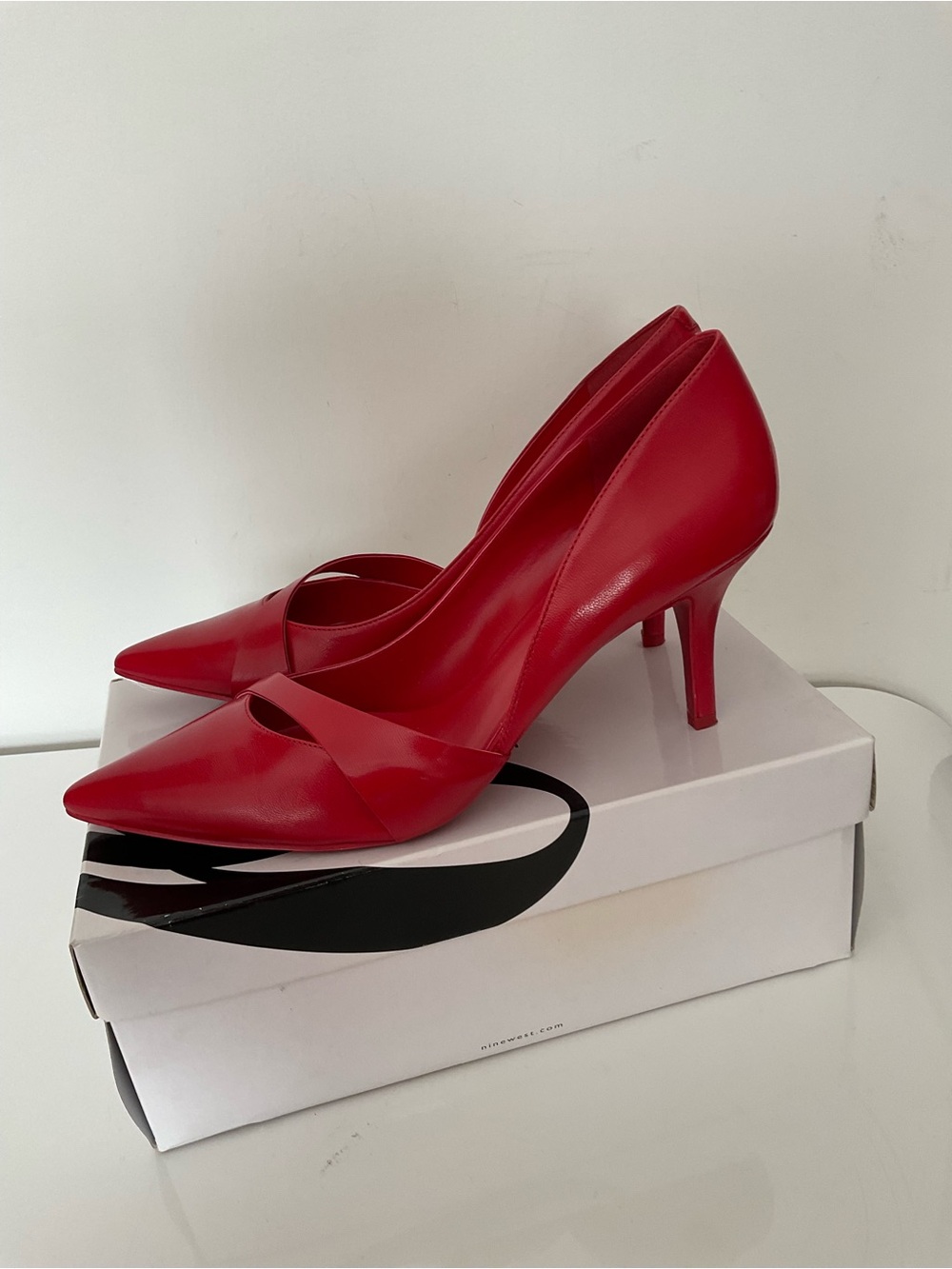 Nine West Red Pointed-Toe Women's Pumps Size 10
